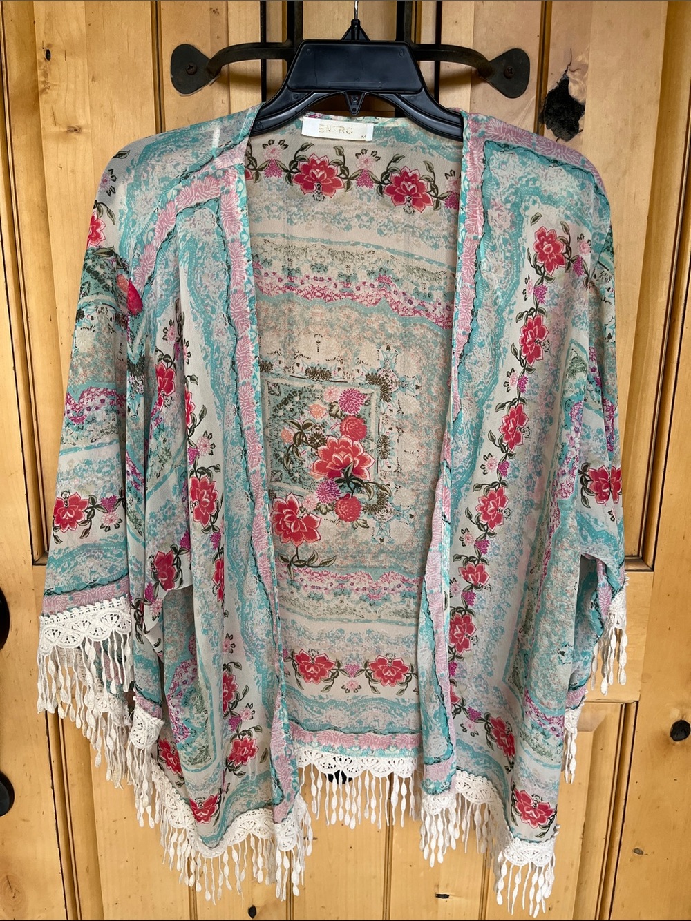 entro Floral Print kimono in Cream, Pink & Teal - Picture 4 of 4